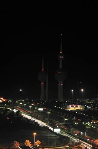 Kuwait After ( u mraku ).jpg.JPG - Kuwait, Tornjevi Slobode ( u mraku )
